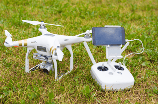 drone-on-grass-min